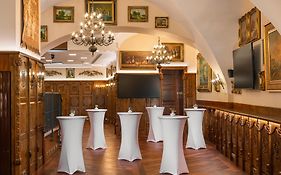 Iron Gate Hotel & Suites Prague By Bhg